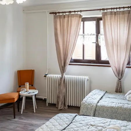 Patakparty Lak Apartment